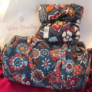 NWT Vera Bradley Large Duffle and Blanket